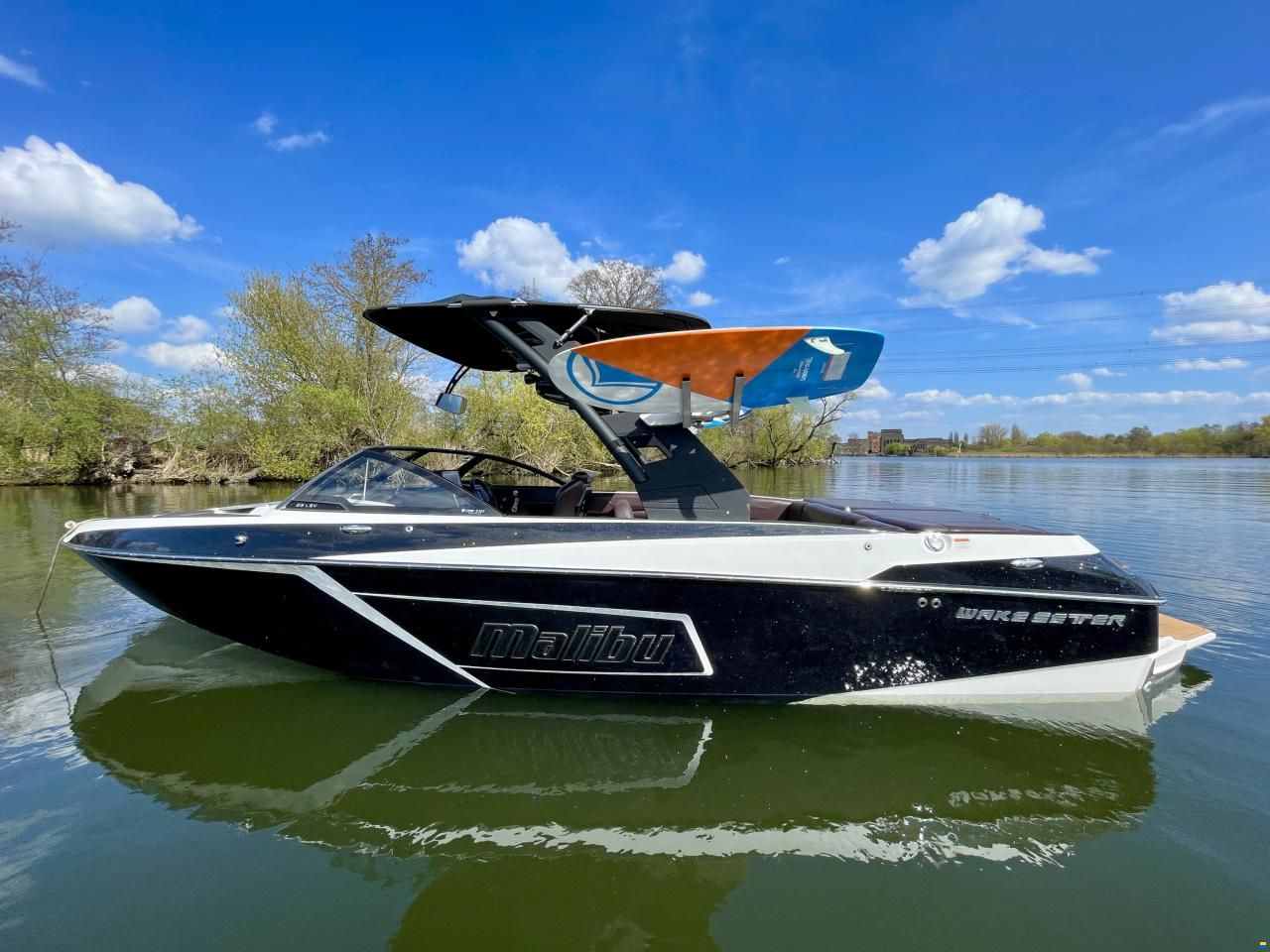 Malibu 23 LSV Wakesetter