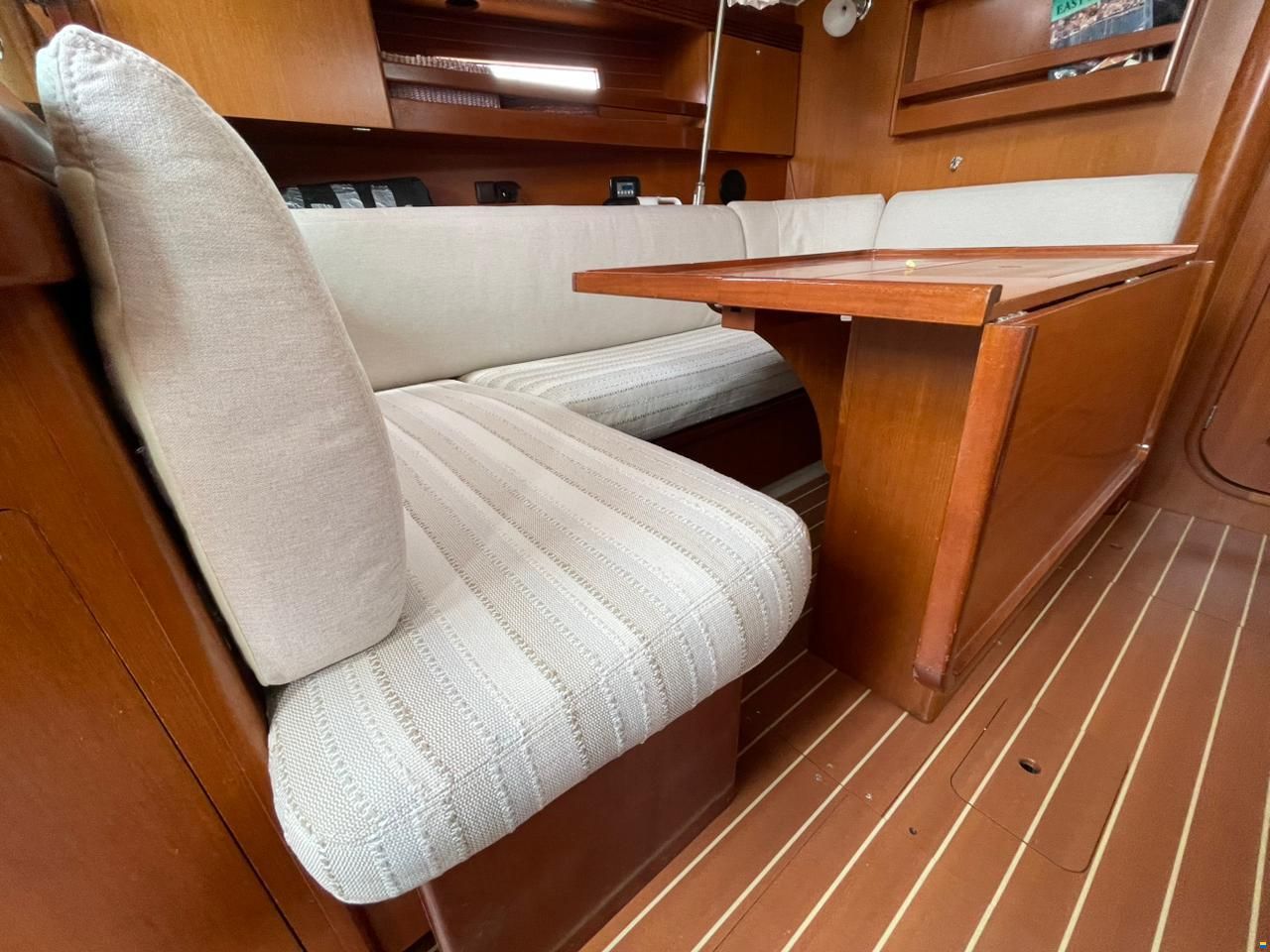 Dufour 40 Performance