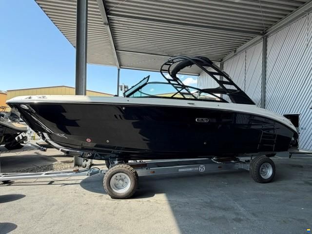 Sea Ray 270 SDXE