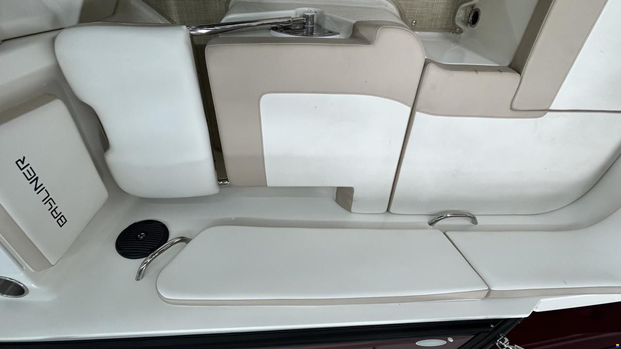 Bayliner VR 5 Cuddy