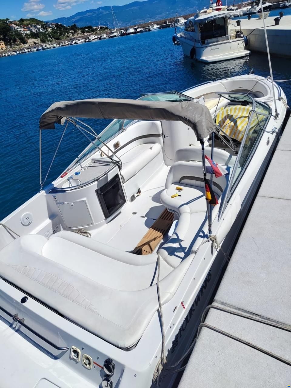 Four Winns Horizon 28 Bowrider