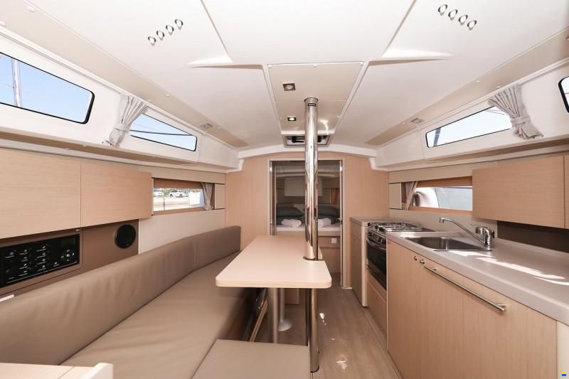 Beneteau Oceanis 35.1
