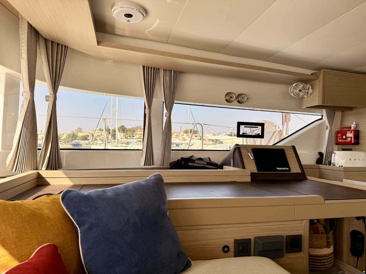 Lagoon 51