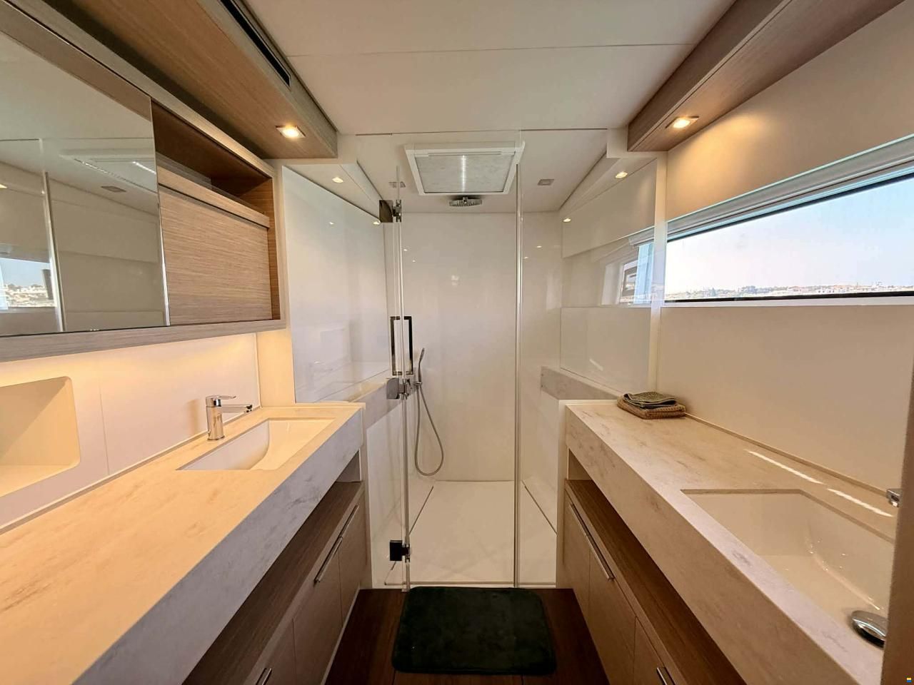 Lagoon 51
