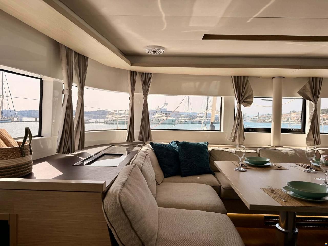 Lagoon 51