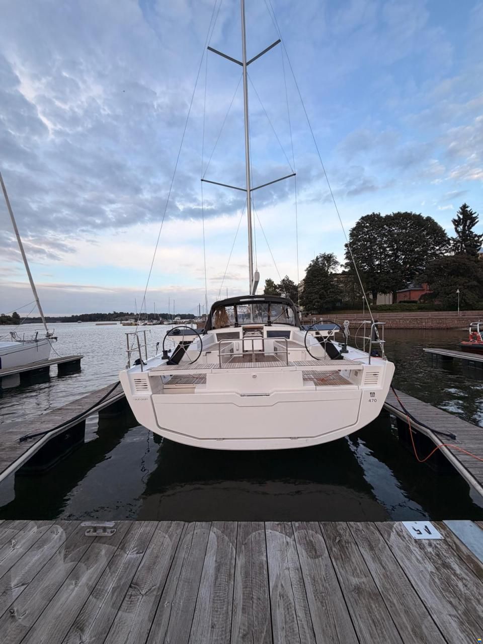 Dufour 470