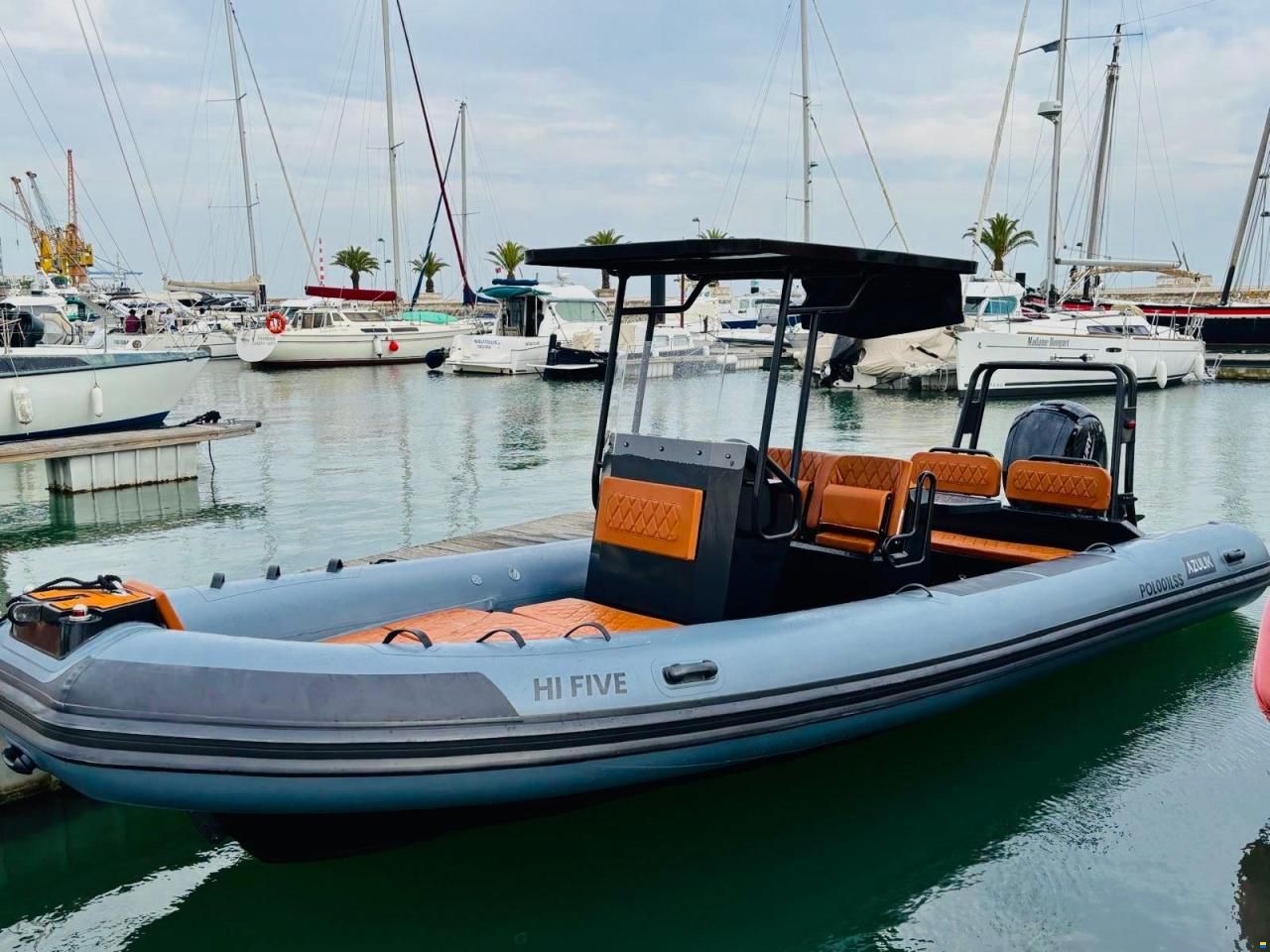 Azulik AZ 700