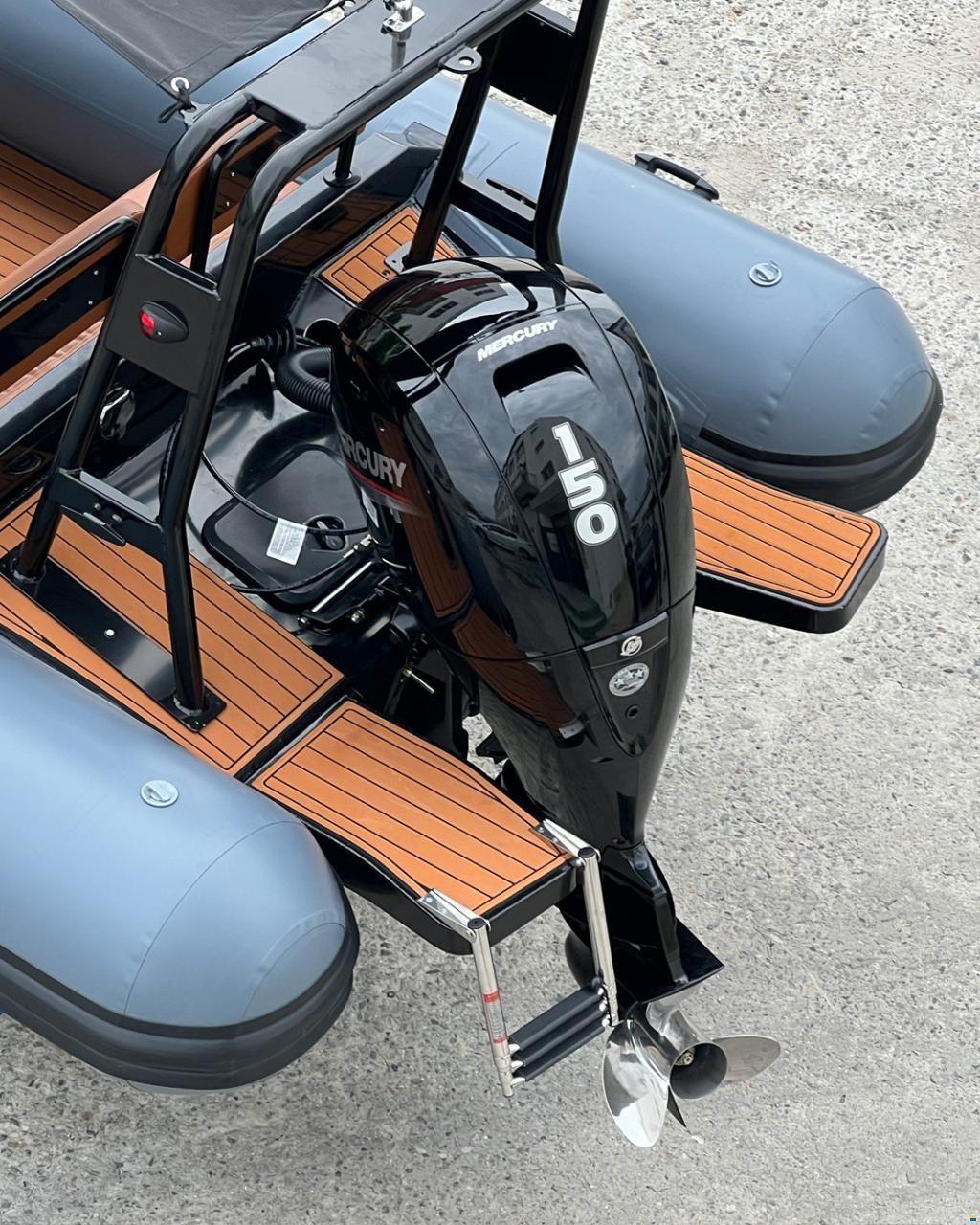 Azulik AZ 700