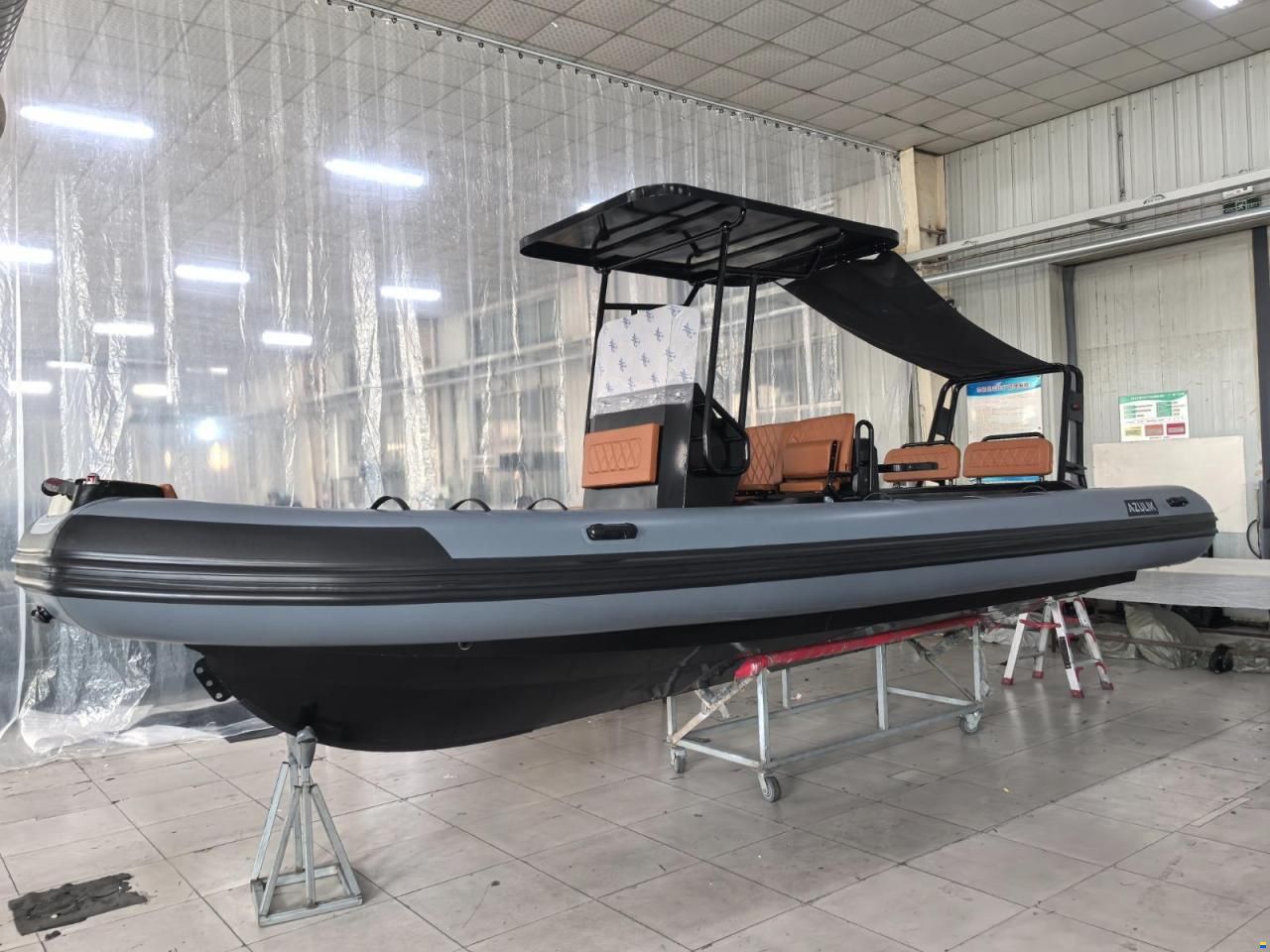 Azulik AZ 700