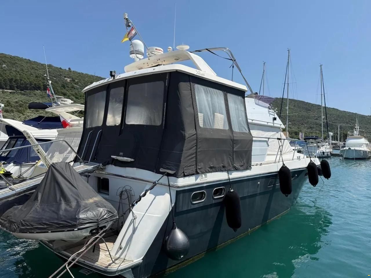 Yaretti Horizon 42 Traveller