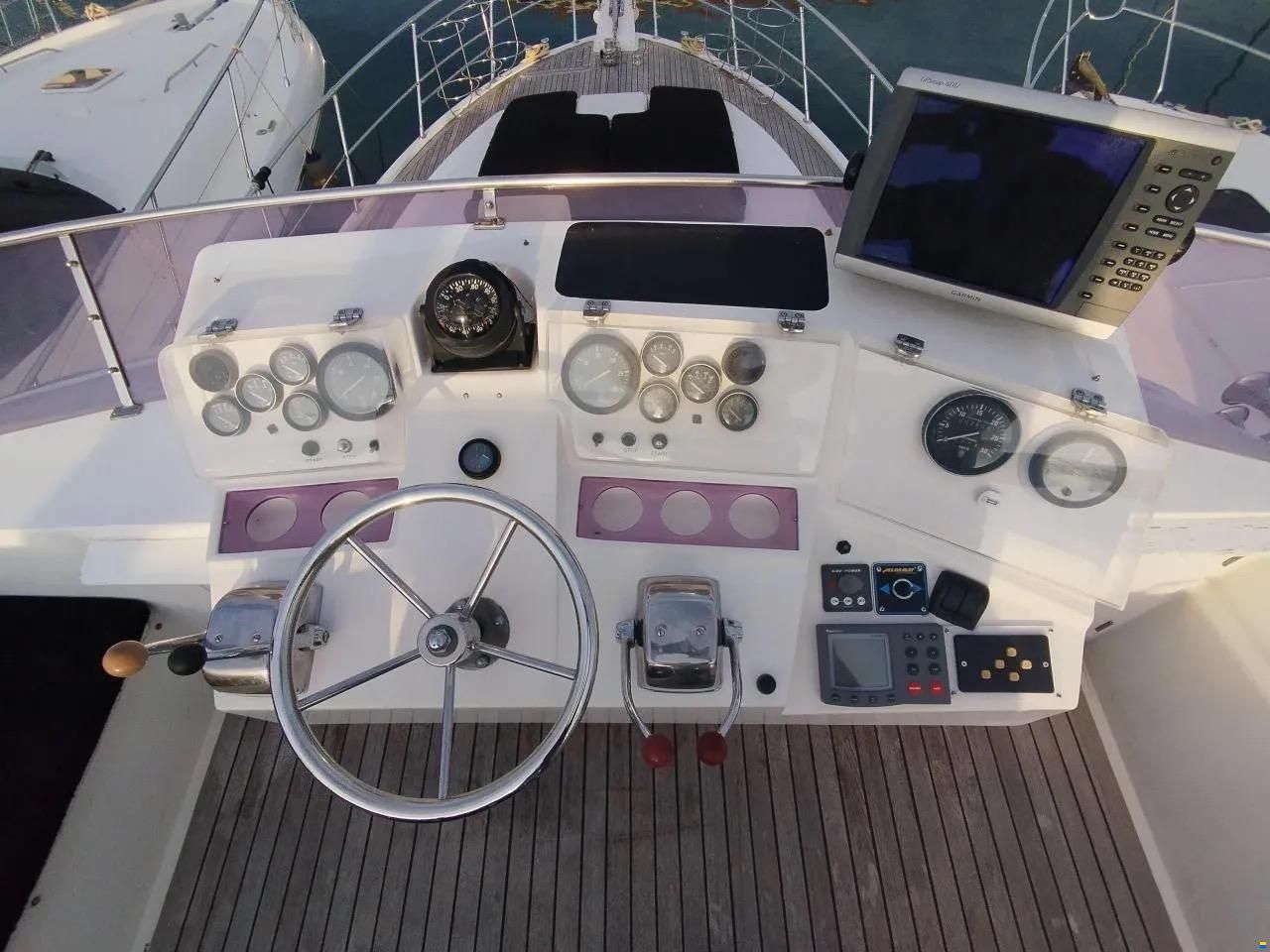 Yaretti Horizon 42 Traveller