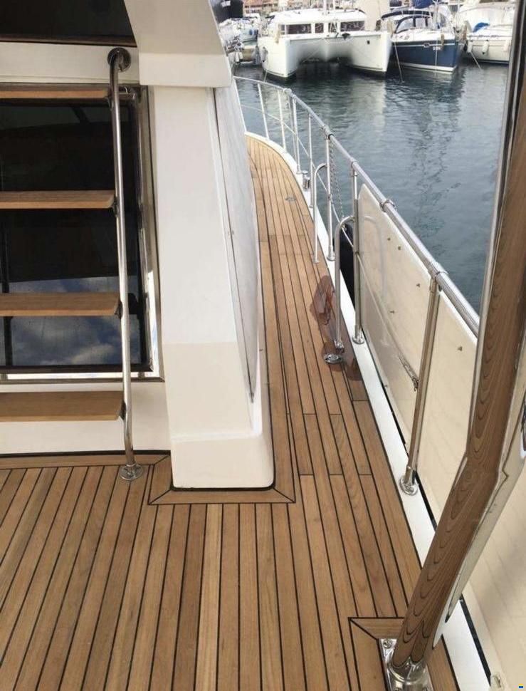 Yaretti Horizon 42 Traveller