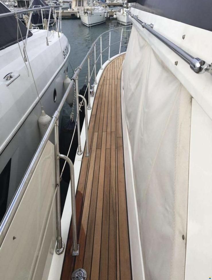 Yaretti Horizon 42 Traveller