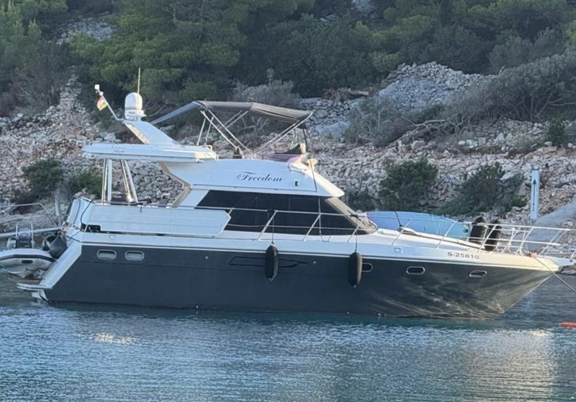 Yaretti Horizon 42 Traveller