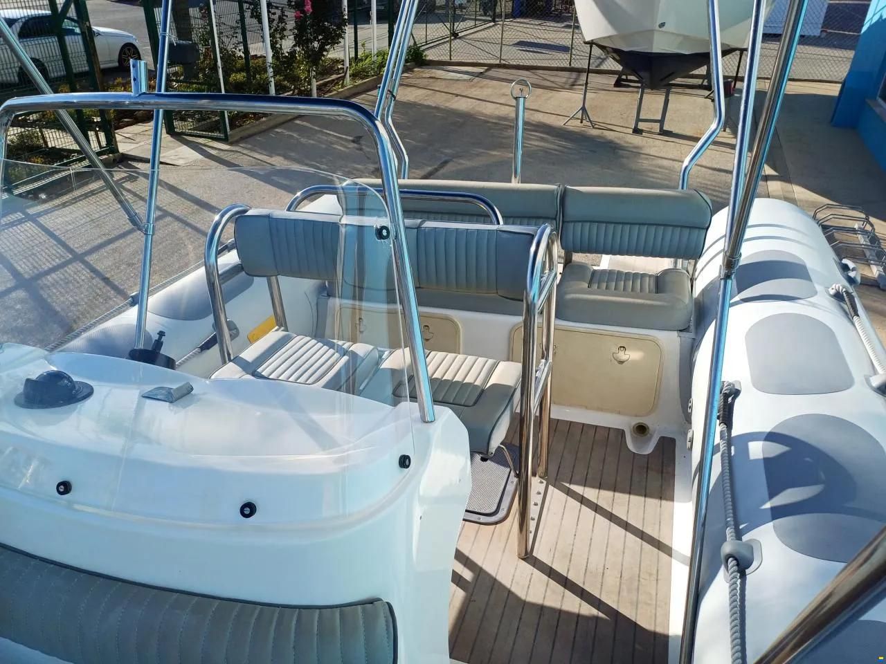 Valiant V750