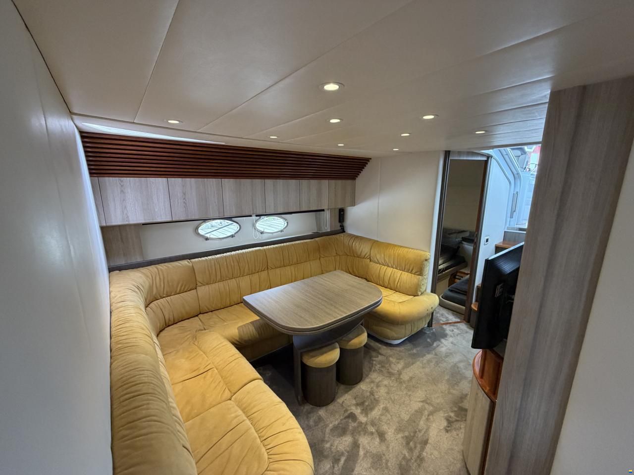 Pershing 52