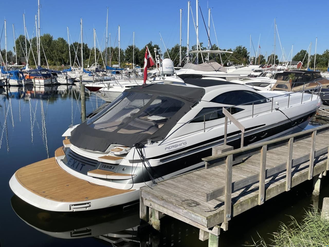 Pershing 52