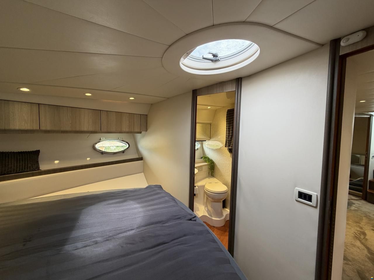 Pershing 52