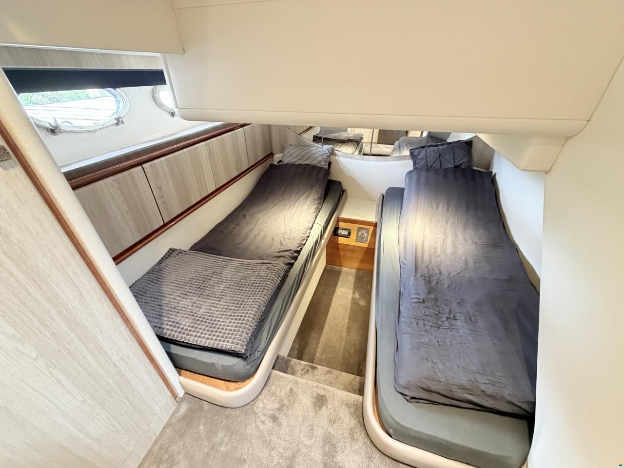 Pershing 52