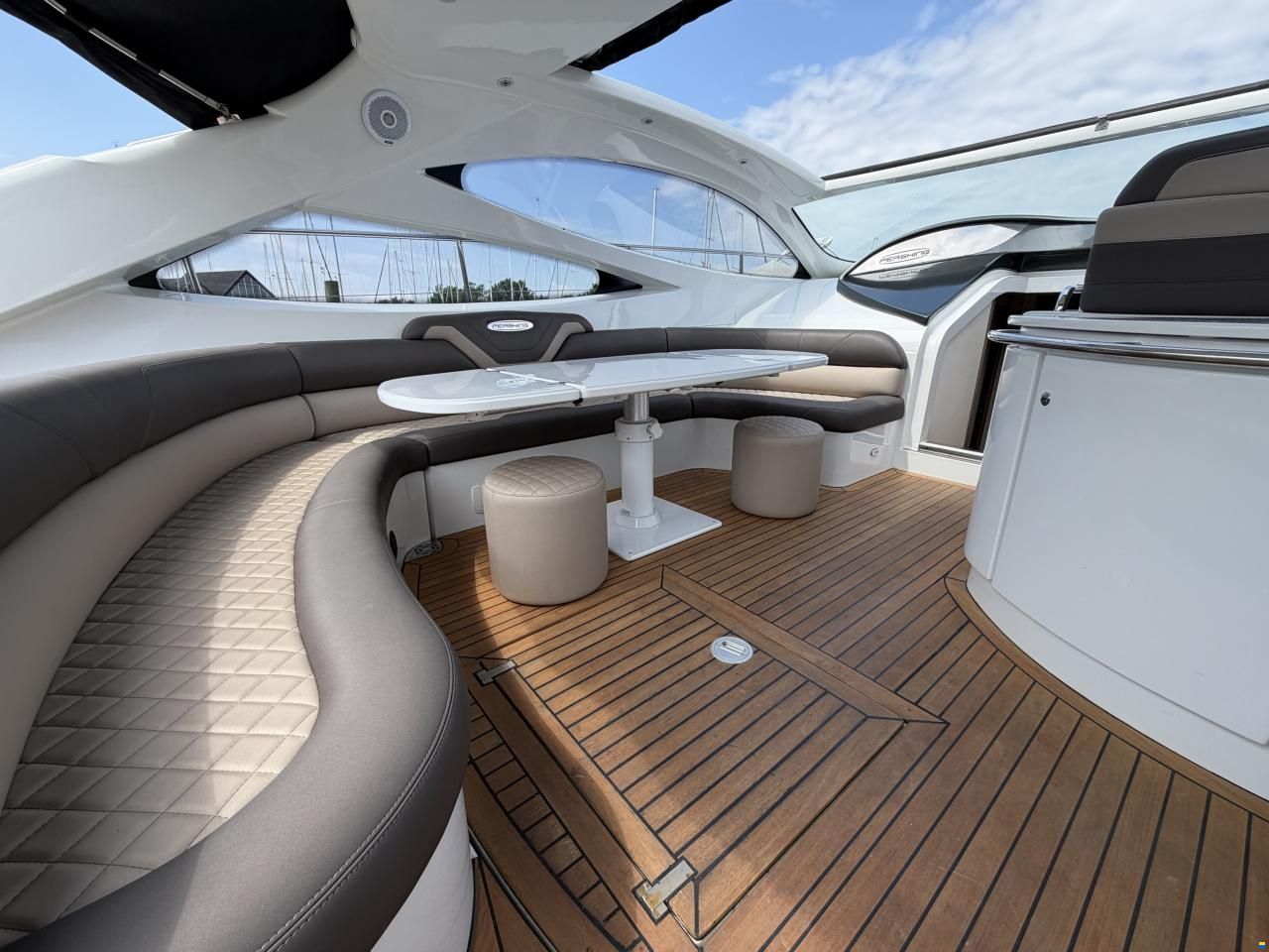 Pershing 52