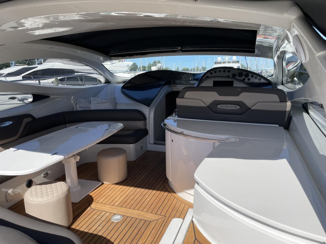 Pershing 52