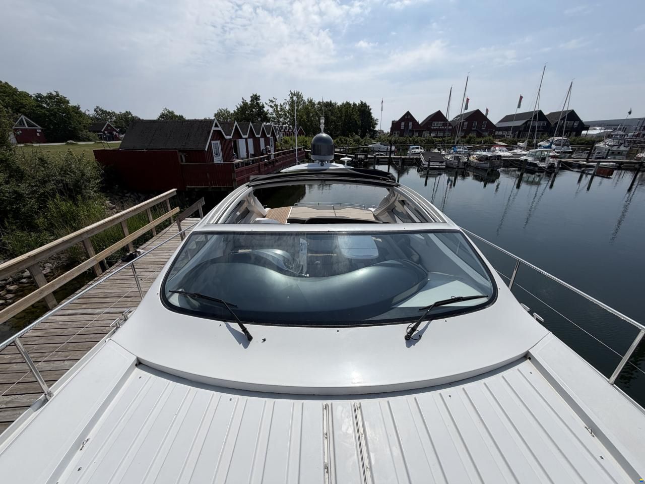 Pershing 52
