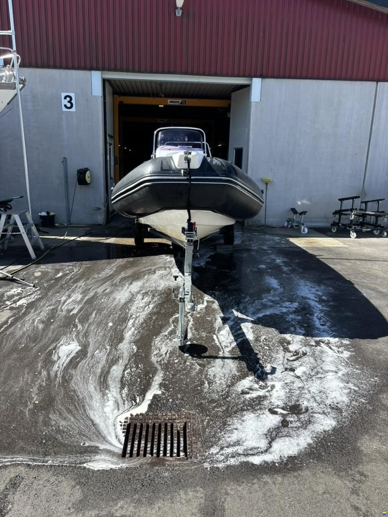 Brig Falcon 570