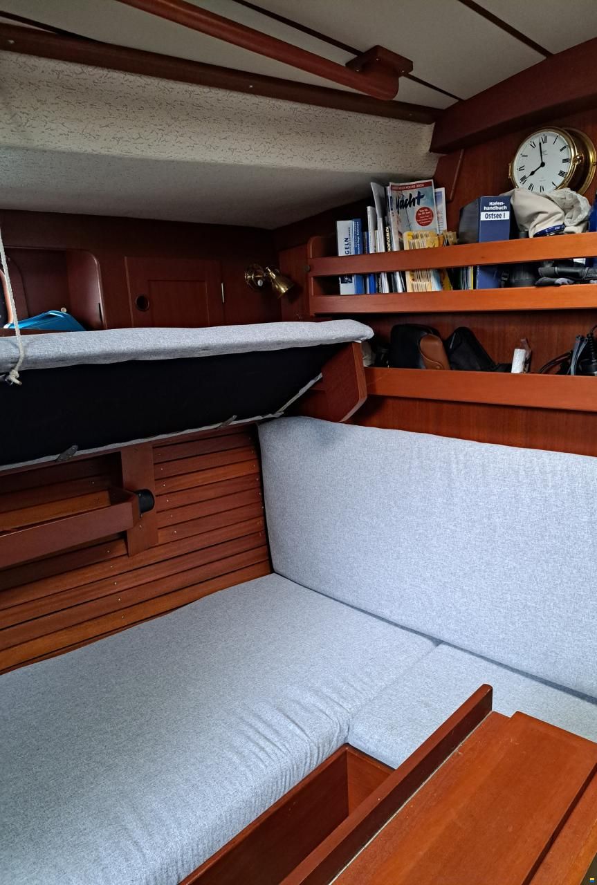Hallberg-Rassy 38
