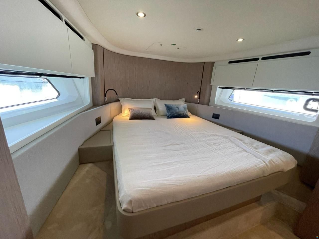 Azimut Fly 53