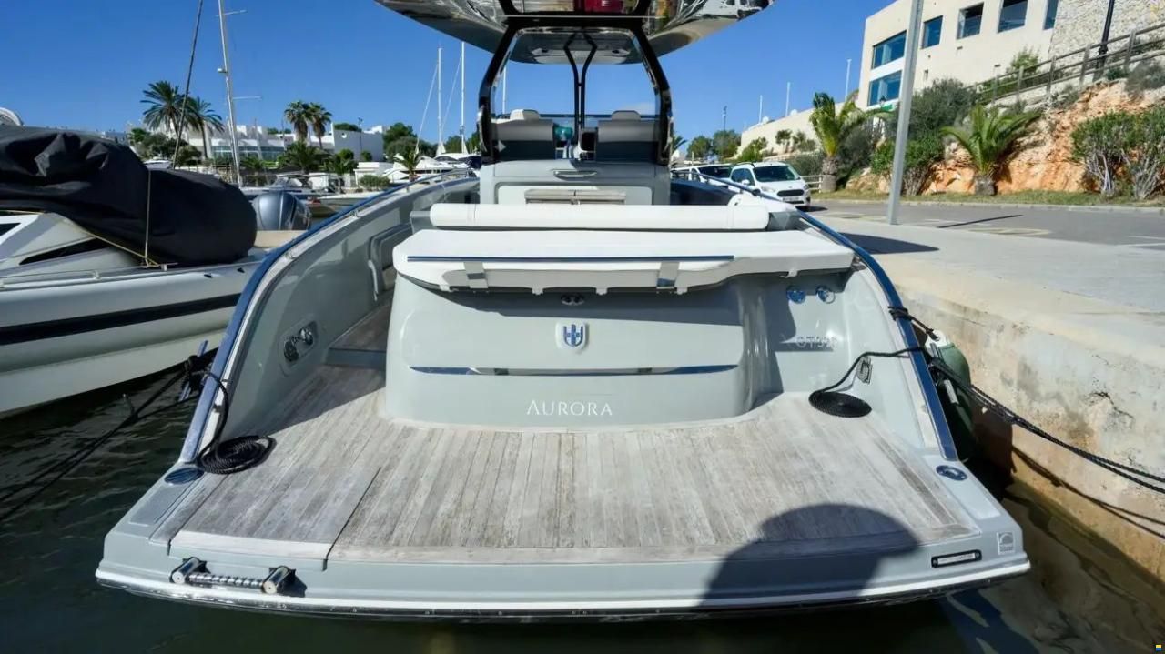 Invictus 320 GT