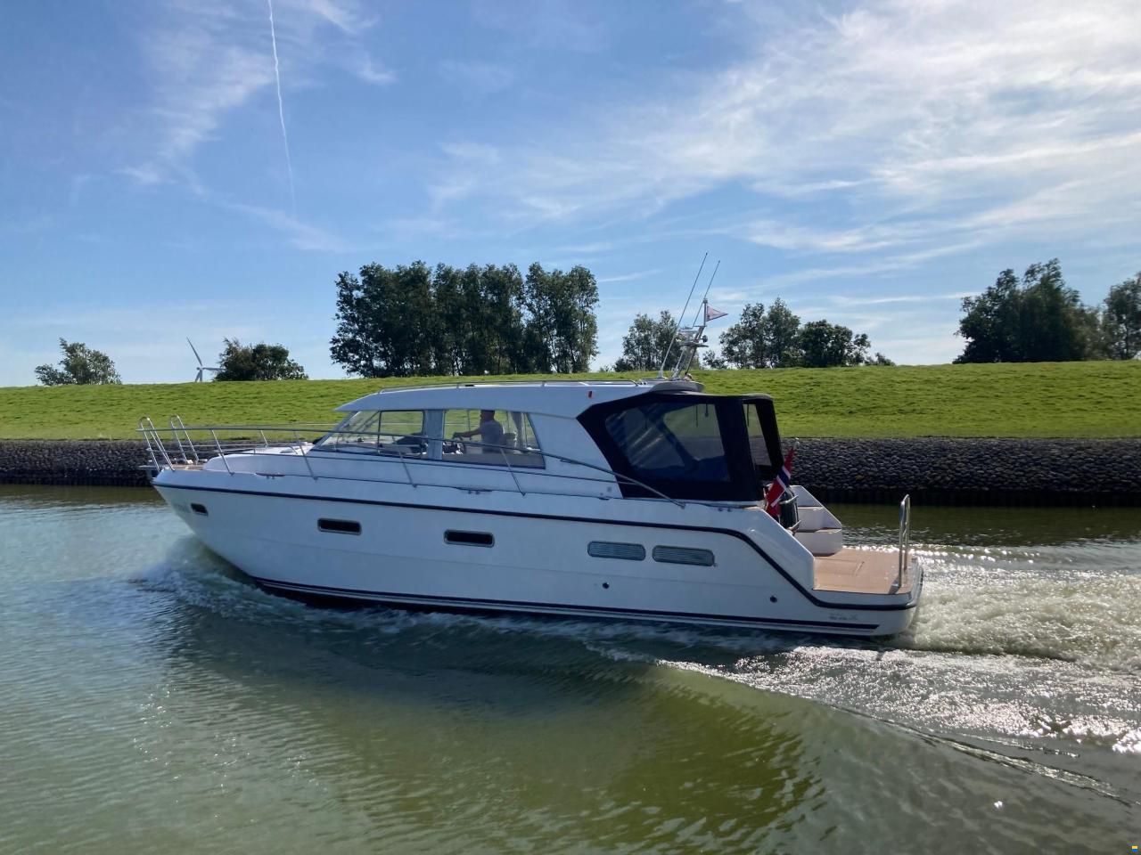 Saga 385