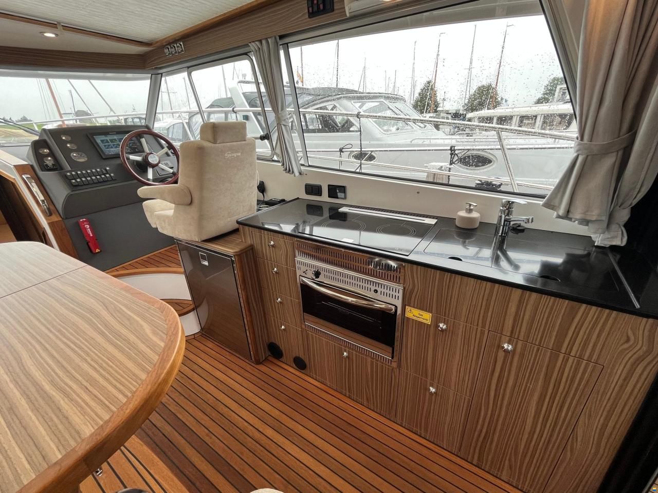 Saga 385