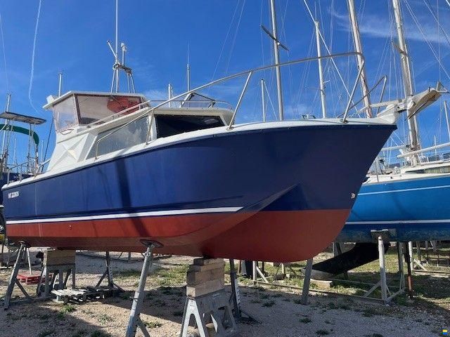 CN Plasti Bateaux Vega 720