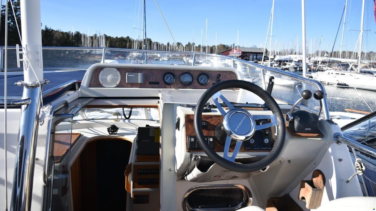 Nimbus 380 COMMANDER