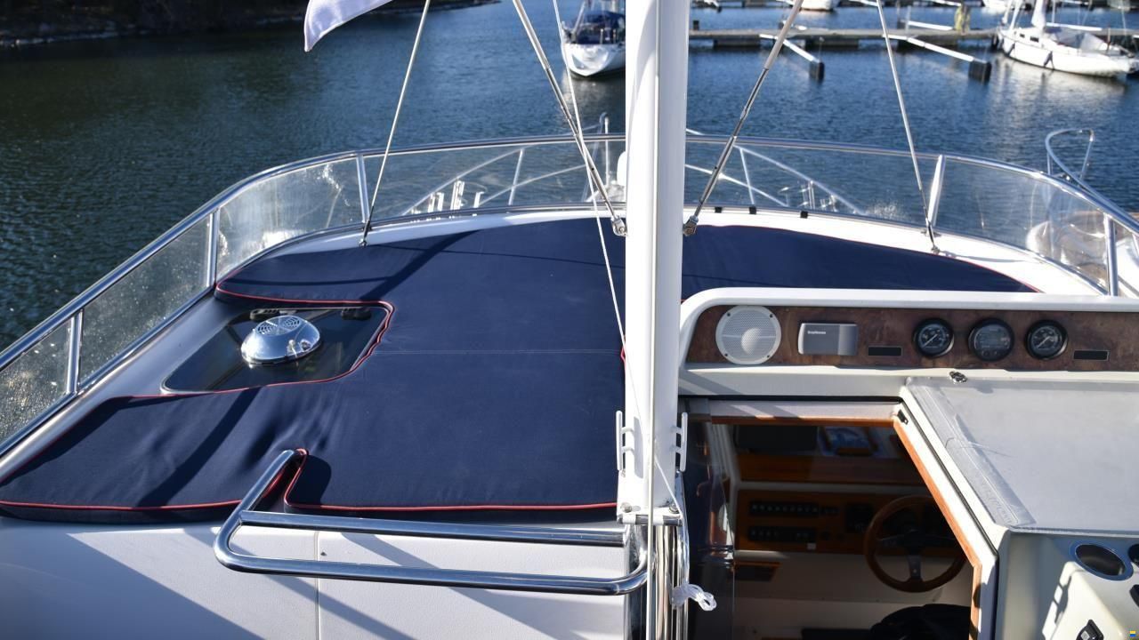 Nimbus 380 COMMANDER