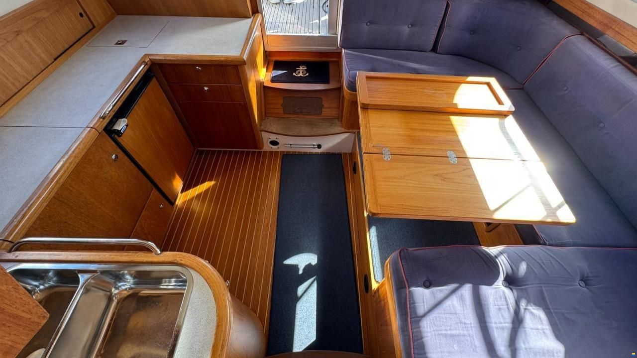 Nimbus 380 COMMANDER