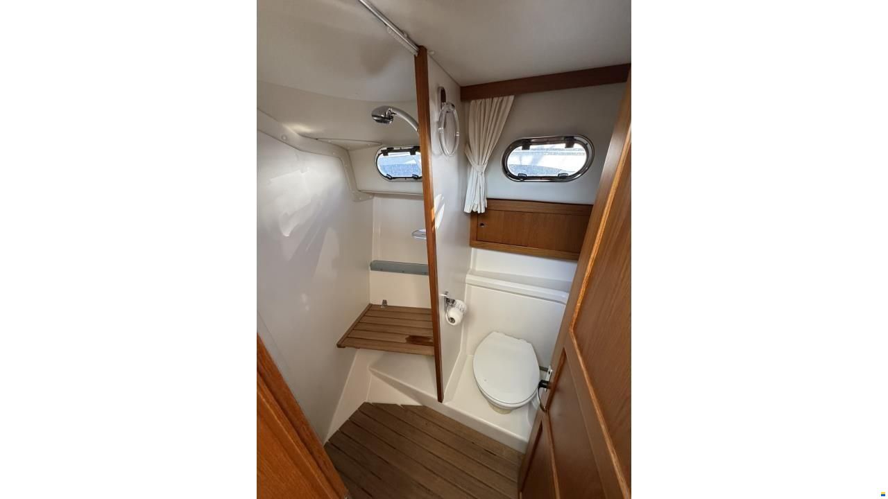 Nimbus 380 COMMANDER