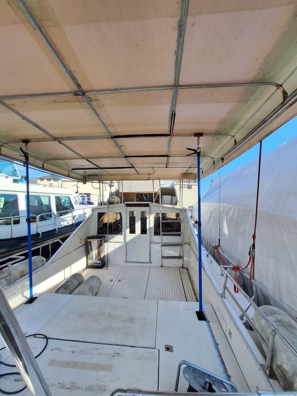 Chris Craft 31 Commander Sport