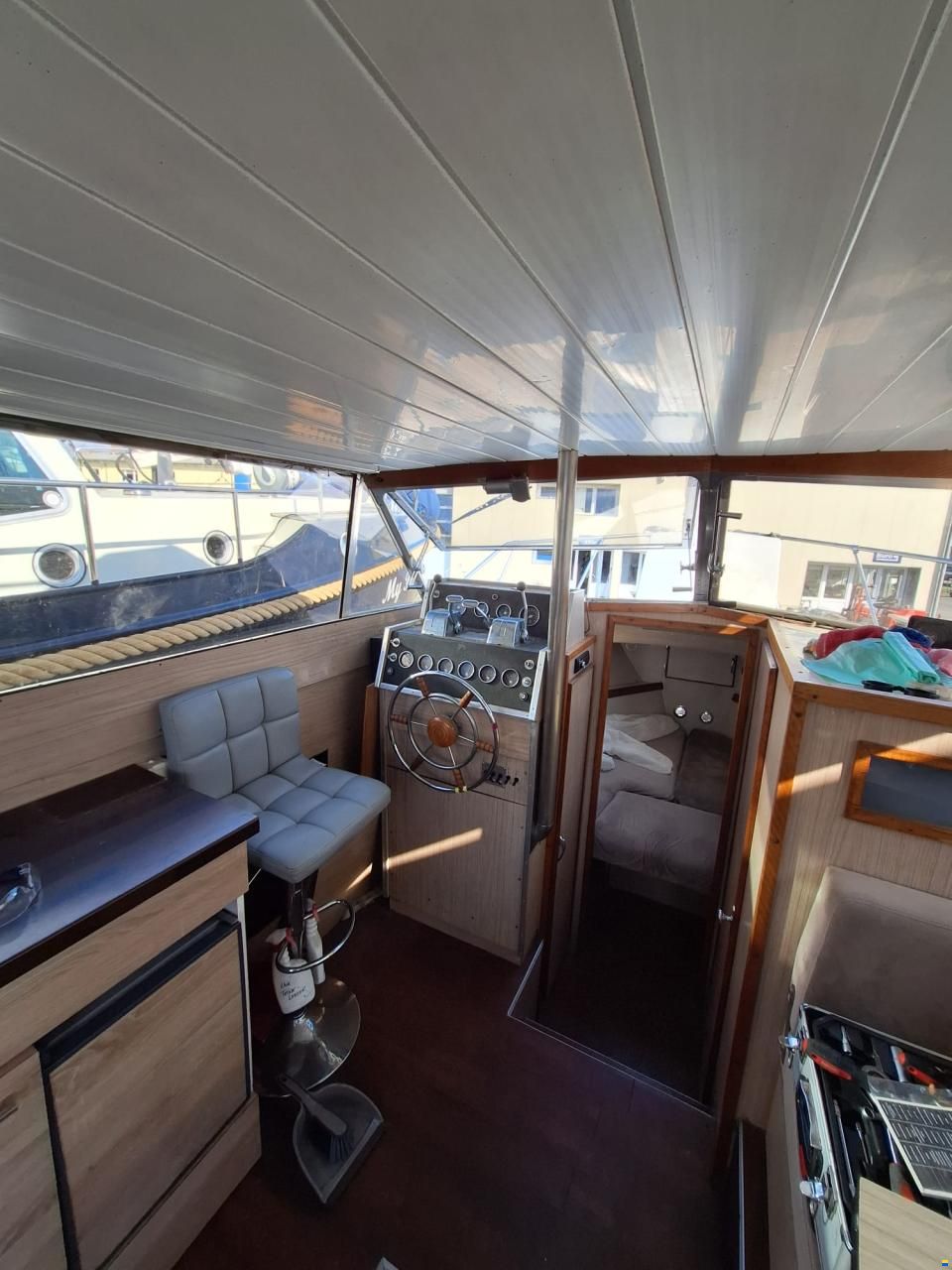 Chris Craft 31 Commander Sport