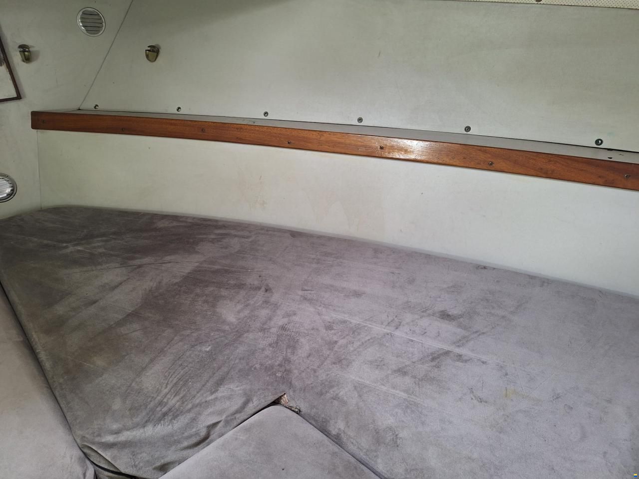 Chris Craft 31 Commander Sport