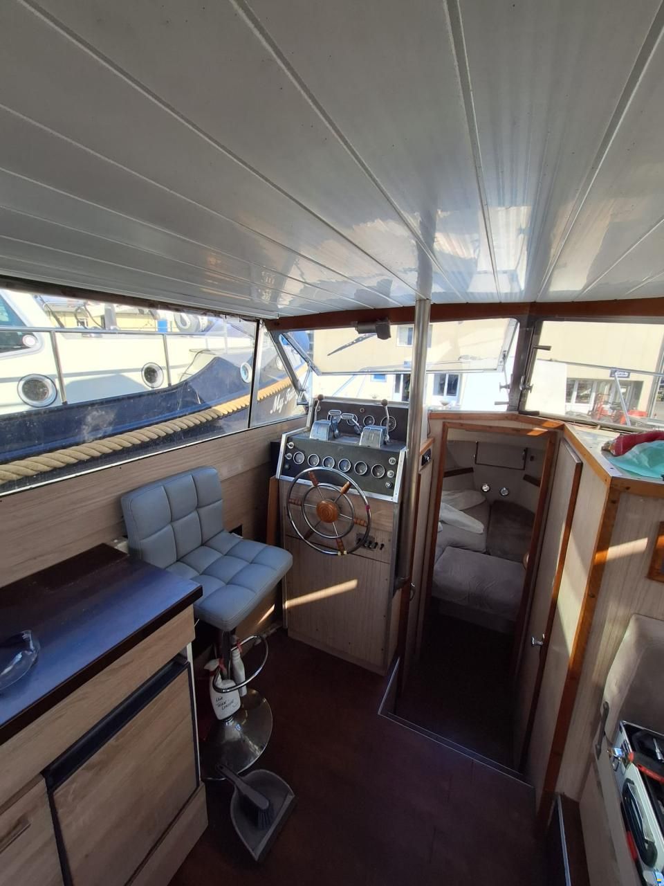 Chris Craft 31 Commander Sport
