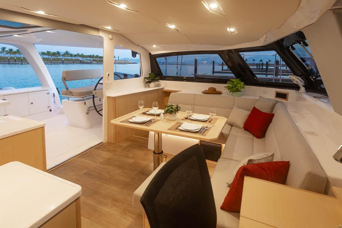 Seawind 1370