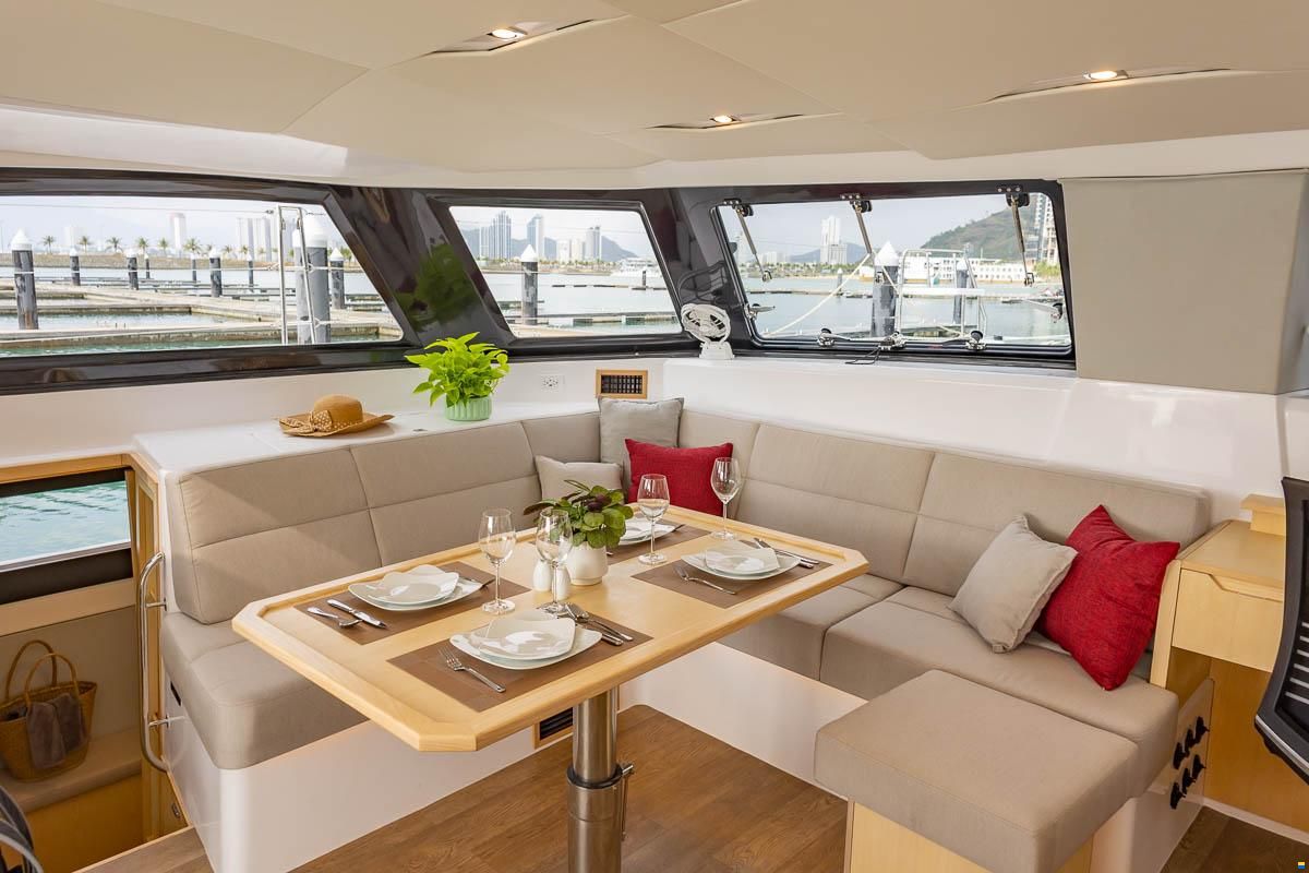 Seawind 1370