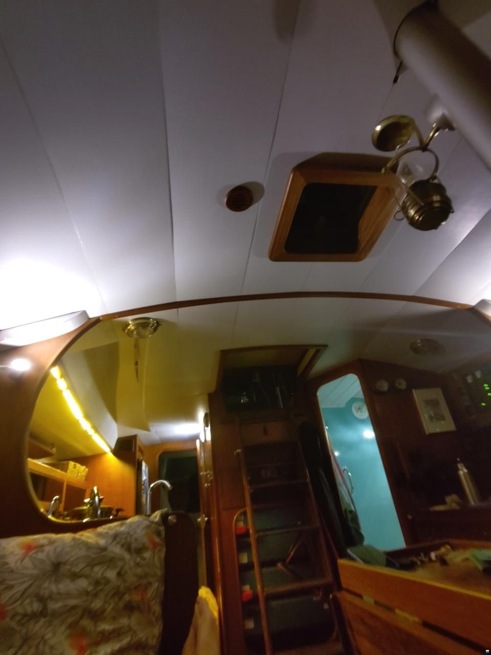 Oyster Mariner 35 Ketch