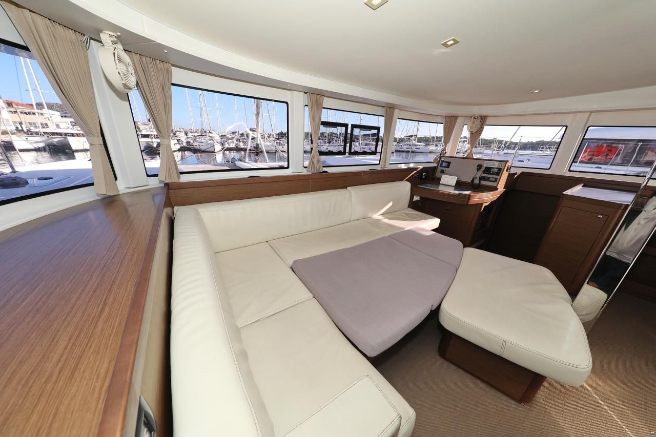 Lagoon 42