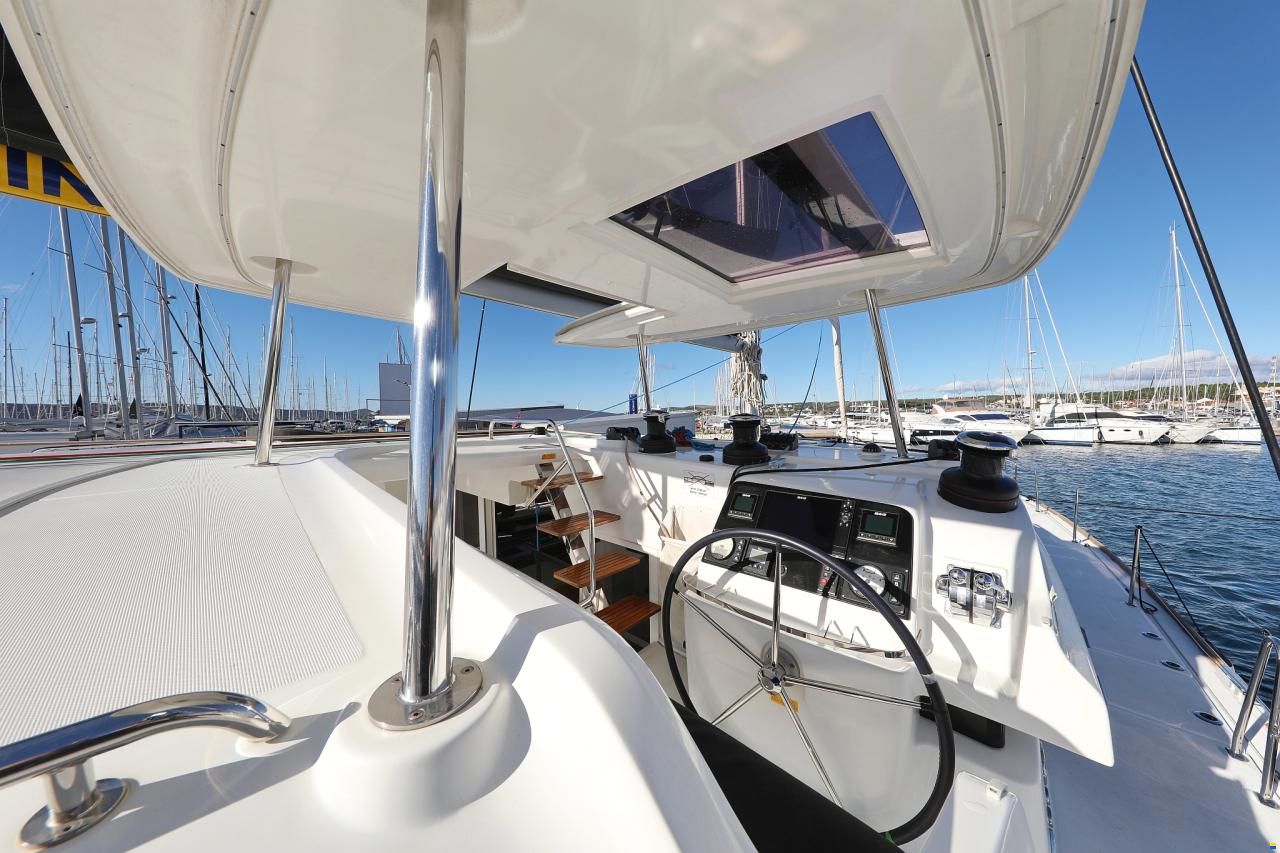 Lagoon 450S