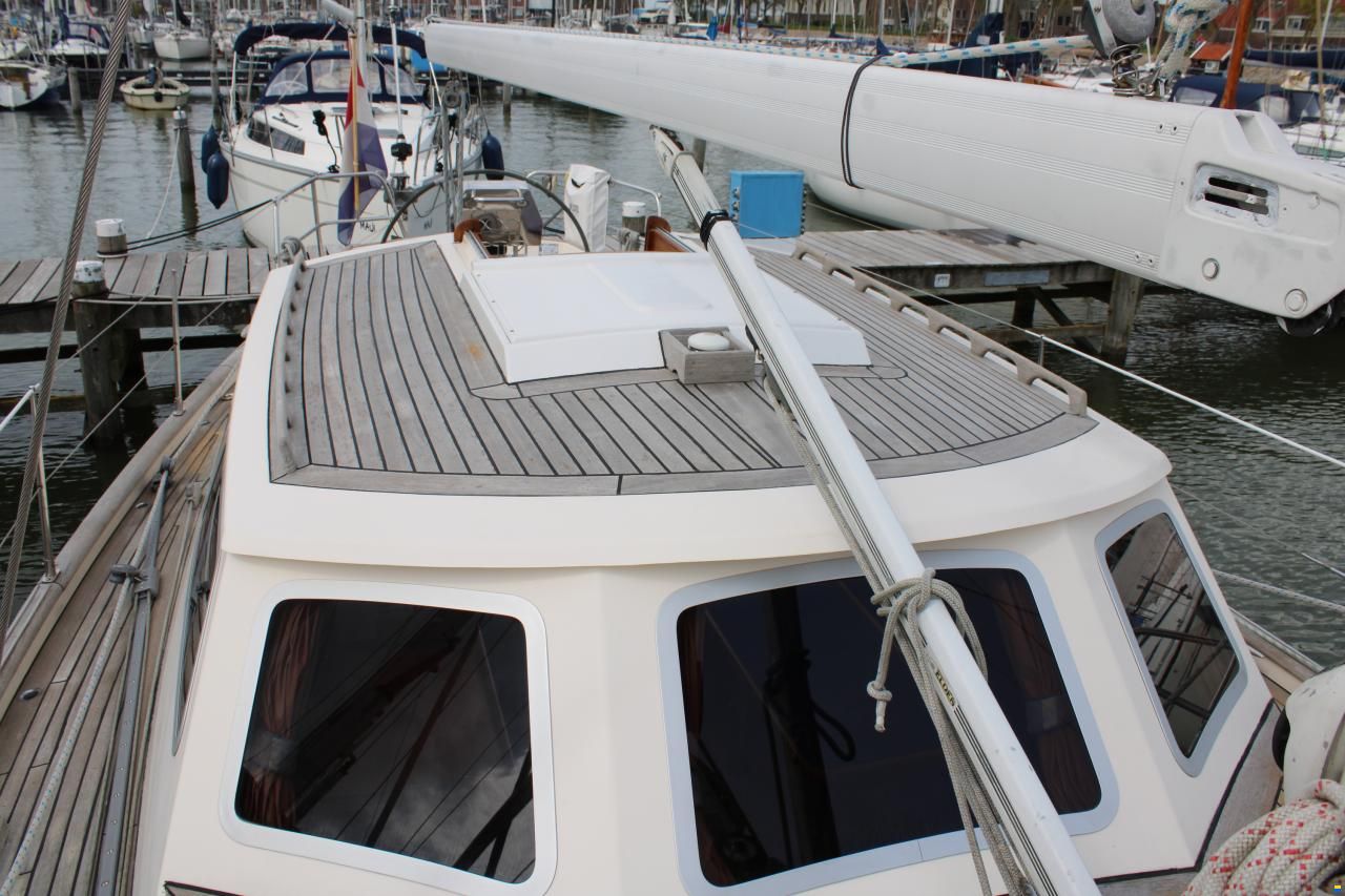 Victoire 1270 Decksaloon