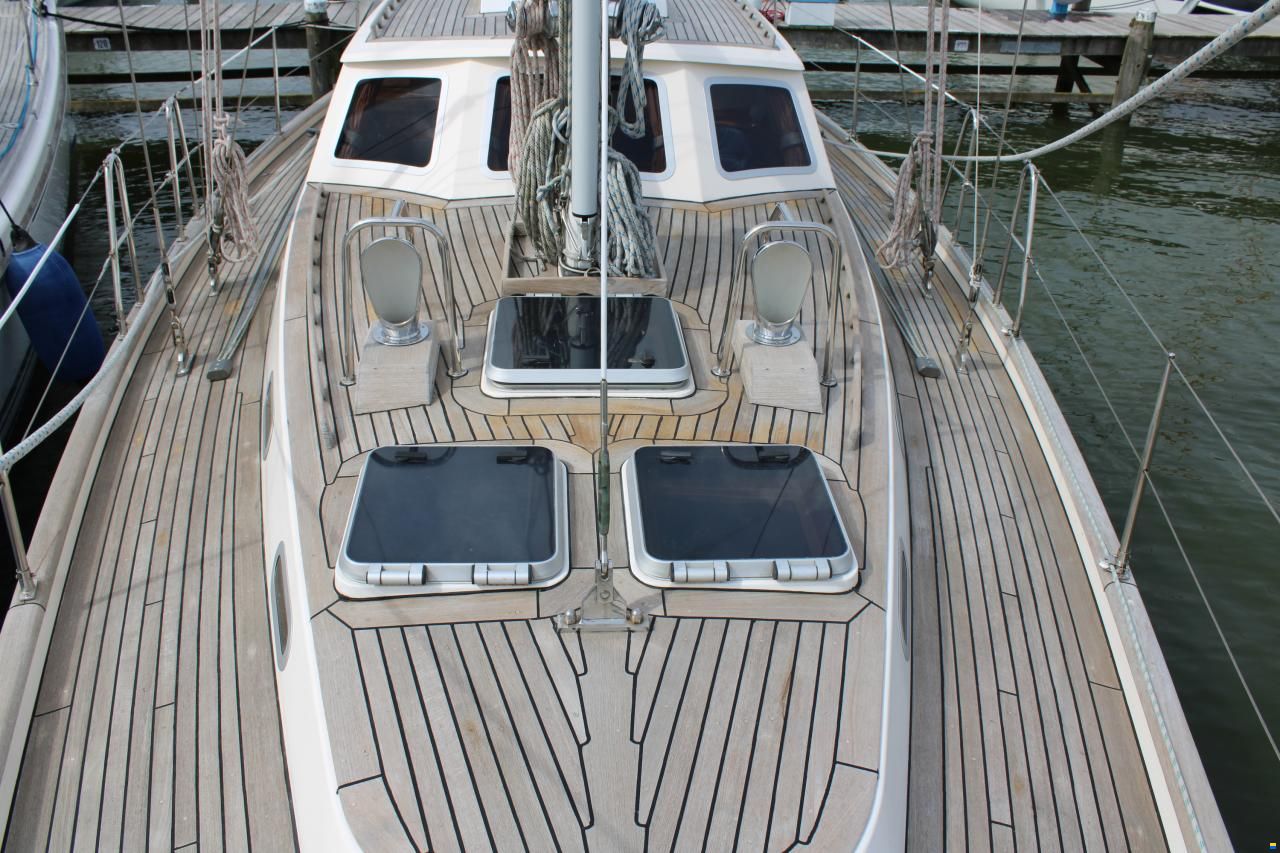 Victoire 1270 Decksaloon