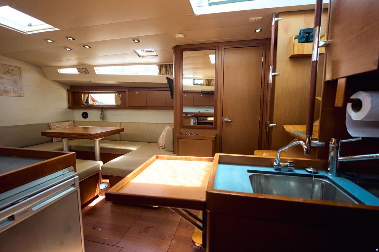 Beneteau Oceanis 48