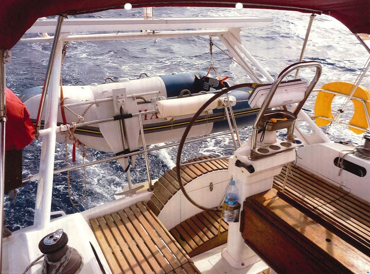 Alubat Ovni 395